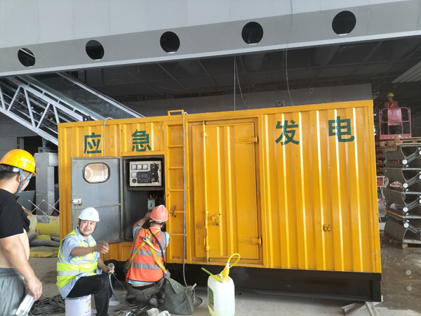 开江怎样判断空气滤清器是否需要更换？